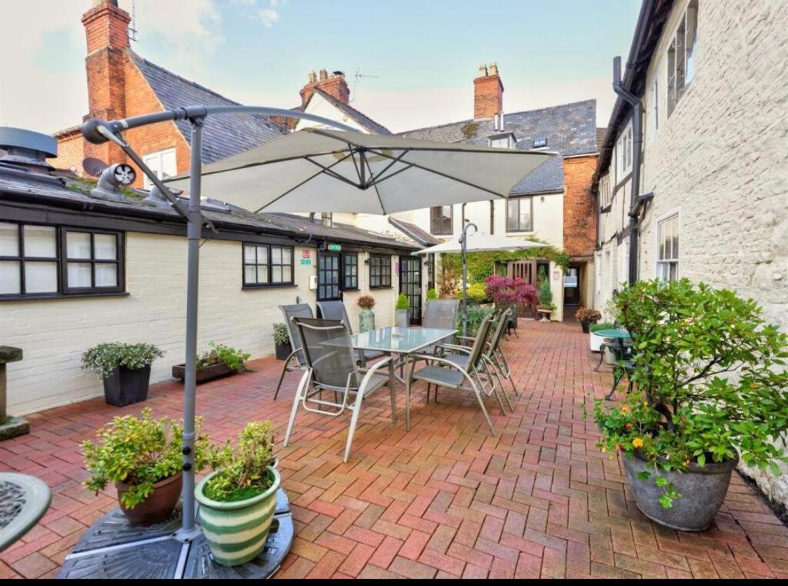 Hotel Sebastians Oswestry Exteriér fotografie