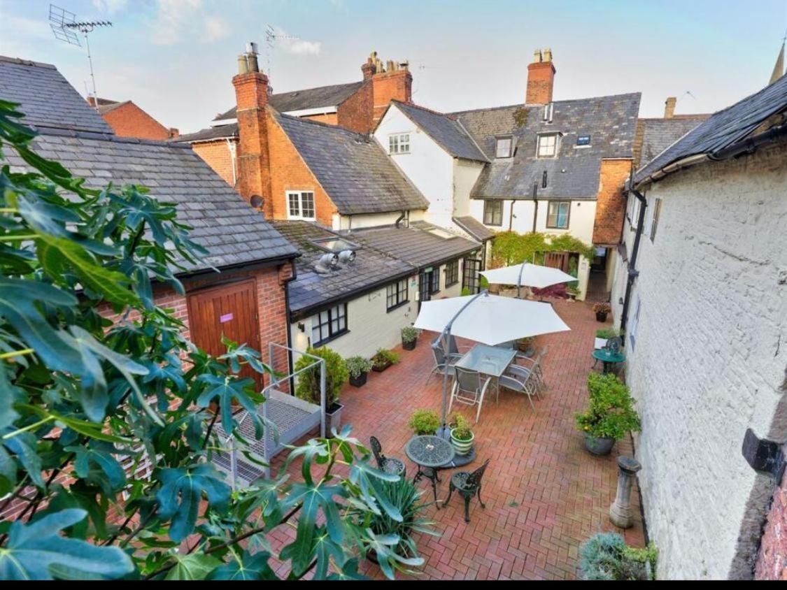 Hotel Sebastians Oswestry Exteriér fotografie